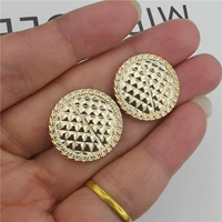 Кремовый, белый