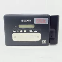 Sony/Sony WM-FX811 создает классическую ленту Walkman со звуком звука и звучанием тона