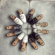 Giày cao gót đế xuồng không sành điệu 2018 cho mùa xuân và hè mới phiên bản Hàn Quốc của đầu vuông ngọc trai hoang dã với dép lười baotou