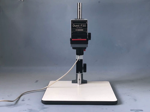 Италия Дерст (Duster) F30 Черно -белая игровая машина (135)