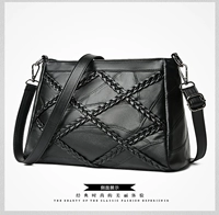 Украшение из ромбовидной косы