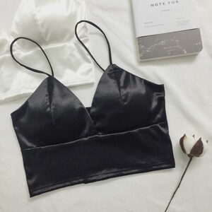 Hồng Kông-hương vị chic gió-proof belt với ngực pad bọc ngực ống top cô gái đồ lót hoang dã tự trồng màu rắn sling vest