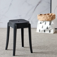 Черно-квадратный табурет