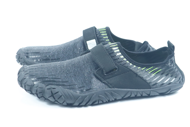 Hall 85 Black Grey VelcroBroken code Pick up the leak Running shoes Upstream shoes Parenting outdoors Barefoot Running shoes Quick drying Wading Hiking shoes lovers Diving shoes