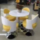 Один стол, четыре стула [желтый]