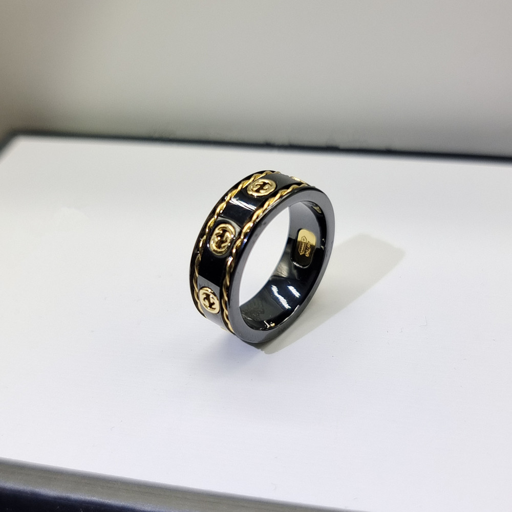 Black Ceramic 18 (Hong Kong)Sterling Silver ma'am ring men and women lovers G family sign classic LOGO new pattern Black ceramic White ceramics black and white Ring