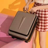 Цвет шампанского [вертикальный стиль без ремней]