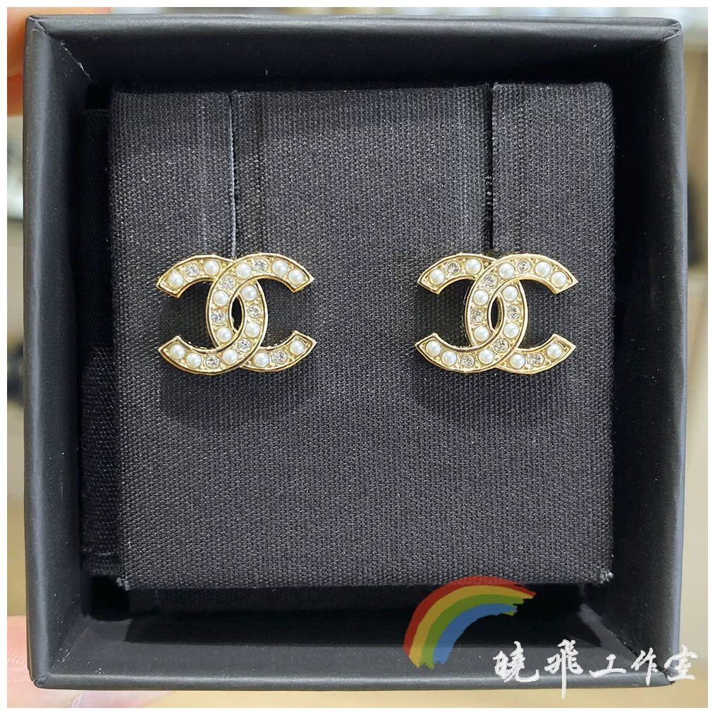 Подлинные серьги Chanel 23b новые жемчужина страза вышивка двойная буква C