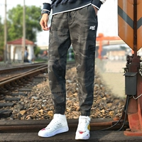 Черный и серый камуфляжный косой карман (четыре кармана)