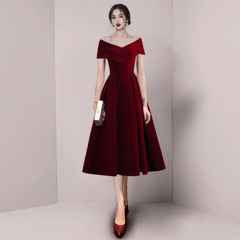 Elite red evening dress, suitable for teen, open shoulders