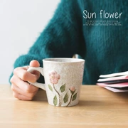 Xuất khẩu Hàn Quốc Gạch bông tuyết men Vẽ tay Cup Cup Cup Bữa sáng chạm nổi cốc sữa vài cặp hoa hướng dương Phong cách Nhật Bản - Tách