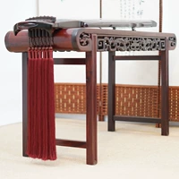 Темно-бордовый