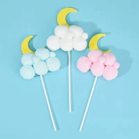 Белая волосяная облачная луна луна