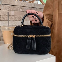 Большой черный