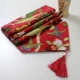 Красный