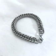 CỬA HÀNG NAM GD với phiên bản Hàn Quốc của titanium steel vòng đeo tay nam vòng đeo tay đơn giản triều nam trang sức trang sức rắn xương vòng đeo tay