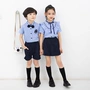 Đồng phục gió mùa hè của nam và nữ mới đặt trường tiểu học phục vụ lớp áo sọc xanh xù mẫu giáo - Đồng phục trường học / tùy chỉnh thực hiện áo trẻ em