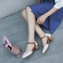 Giày bà ngoại mới hè 2018 với giày đế vuông đính ngọc trai Giày dép nữ Baotou mùa hè dày với giày cỡ vừa cỡ lớn giày vascara