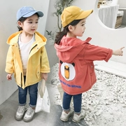 Áo khoác bé gái gió 2019 mùa thu mới bé gái bé phiên bản Hàn Quốc của mùa xuân và mùa thu dài của mùa xuân và mùa thu trẻ em - Áo khoác