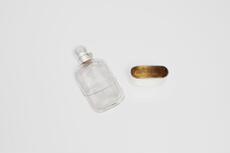 Орнамент mr yan engraved flask with