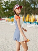 Áo tắm nữ sinh viên thể thao màu đỏ ngọt ngào phiên bản Hàn Quốc quây quần trắng mẹ dễ thương bãi biển tươi mát - Bộ đồ bơi One Piece