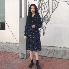 Actual Shot of the New Retro Small Flower Necklace Dress in Summer of 2018