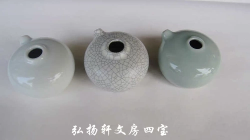 Drop Drop Longquan Celadon Ru Kiln Open Plum Qing Ru Kiln Moon White 150 Yuan A Set