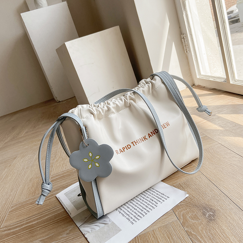 Bluesummer high-capacity Bag Female bag 2021 new pattern tide Fashionable and versatile portable Tote Bag Internet celebrity Korean version The single shoulder bag