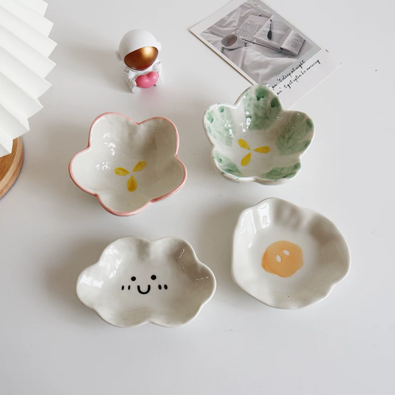 Household creativity, cute irregular flavors, ceramic seasoning disc commercial hotpot side dishes dipping sauce plate tableware