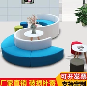 Xu hướng Thẻ văn phòng Hình chữ nhật Sofa đỏ Vải Vải Hình khách sạn Nội thất Ánh sáng Phong cách Mục vụ Tươi mới Phong cách Châu Âu - Nội thất khách sạn