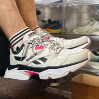 Разбитый код очистка Reebok Пара ретро Daddy Shoes dv8335