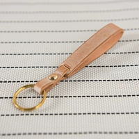 Коричневато -желтый