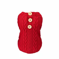 Кнопка свитера-красного