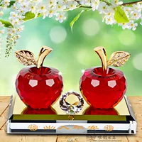 Apple, красный