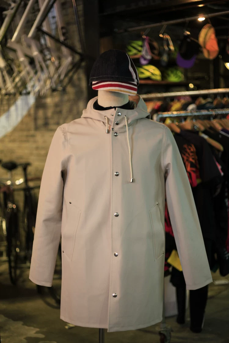 Плащ-дождевик Swedish бренда Stutterheim Stockholm водонепроницаемый хлопковый дождевик с липким покрытием