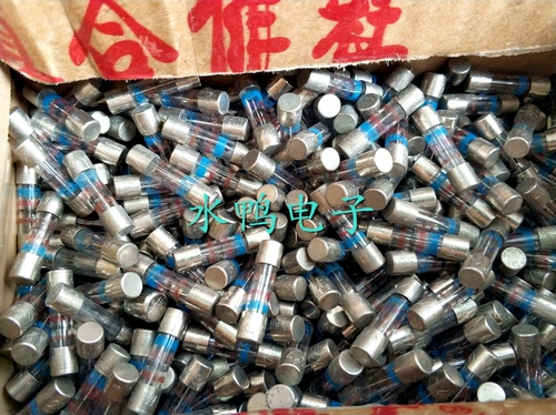 Импортный ветеран цветовой кольцевой сплав сплав сплав, предохранитель 1A/250 В передний ткац