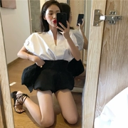 Mùa thu của phụ nữ thời trang Hàn Quốc phù hợp với giản dị ngắn tay sexy V-Cổ áo + retro eo với hoa 苞 quần short