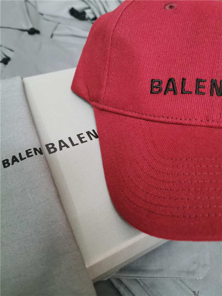 Red2021 new pattern Europe Home B Hat New color Embroidery letter Versatile Baseball cap peaked cap Star men and women Same