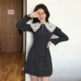 Thu đông 2018 phiên bản Hàn Quốc mới của eo sang trọng trên đầu gối kẻ sọc dài tay kẻ sọc trong chiếc váy tweed dày nữ 	váy chít eo	