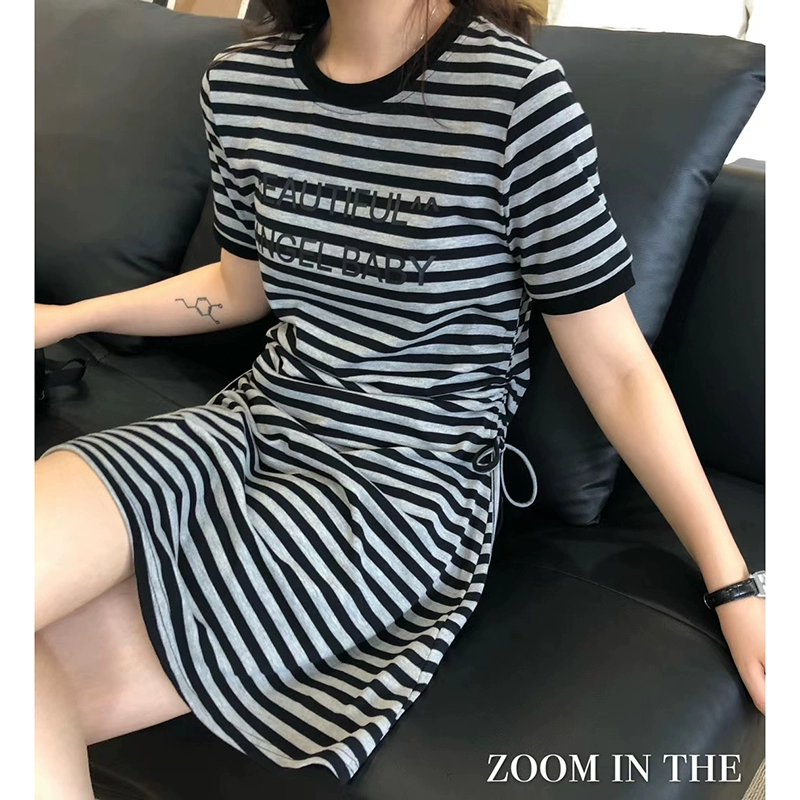 Mùa hè 2020 mới ZIT nhấn màu cạnh chữ in váy ngắn tay nữ dây rút eo a-line đáy váy - A-Line Váy