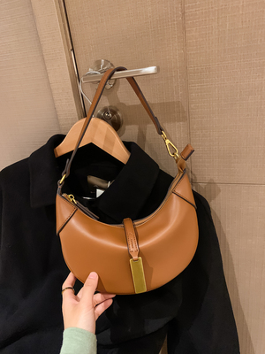 taobao agent Small design shoulder bag, advanced one-shoulder bag, 2023 collection, high-quality style