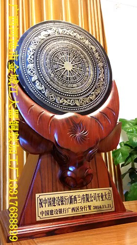 Медный барабан 36 см, летающий Хуан Тенгда Высоко -Энд Медный Барабан Подарок, представитель Национальный подарок