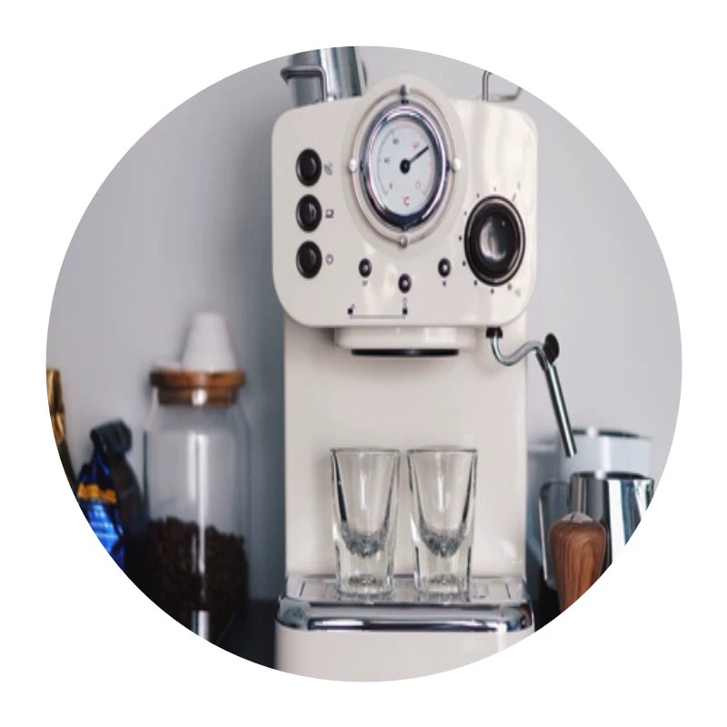 Kiểu phương Tây được lựa chọn cẩn thận Máy pha cà phê espresso nhỏ bán tự động mini hơi nước tại nhà kinh doanh giản dị Trà sữa Netease retro - Máy pha cà phê