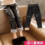 2018 phiên bản Hàn Quốc mới của mùa đông mặc đồ bé to dày cộng với quần nhung da quần legging ấm bé gái pu pu quần dài