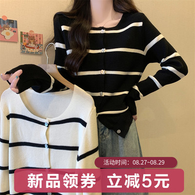 taobao agent Knitted autumn cardigan, design top, plus size, long sleeve, 2023 collection, trend of season, fitted