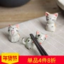 Sáng tạo theo phong cách Nhật Bản gốm siêu đáng yêu mèo con đũa đũa đũa giữ nhà hàng Đồ trang trí nhà bếp đặt bộ đồ ăn trang trí thìa ăn cơm