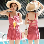Thời trang hè mới đồ bơi nữ xẻ thân váy kẻ sọc phần hở lưng dễ thương phần thép hỗ trợ đã mỏng che bụng phiên bản Hàn Quốc - Bộ đồ bơi hai mảnh
