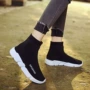Paris Tang Yan Phong Fan với đoạn giản dị cao-top socks sneakers len dệt kim nửa khởi động của phụ nữ dày có đế vớ đàn hồi khởi động giày the thao nữ cao cấp