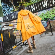 2018 mùa xuân và mùa thu mới Hồng Kông phong cách cá tính in ấn phần dài phiên bản lỏng lẻo trùm đầu dây kéo cardigan phụ nữ áo gió áo khoác