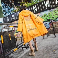 2018 mùa xuân và mùa thu mới Hồng Kông phong cách cá tính in ấn phần dài phiên bản lỏng lẻo trùm đầu dây kéo cardigan phụ nữ áo gió áo khoác áo măng tô nữ dáng dài